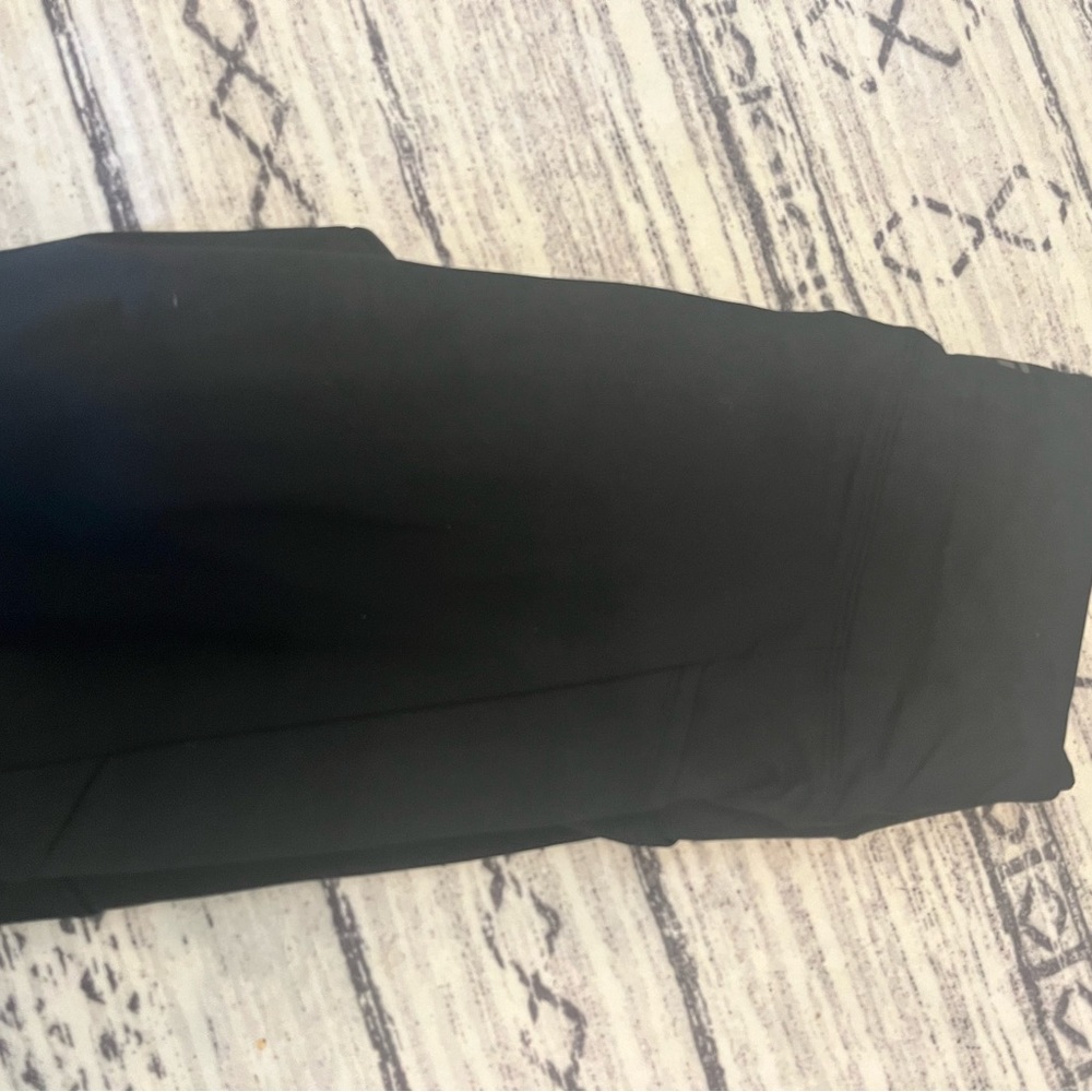 Black Tommy John women’s leggings